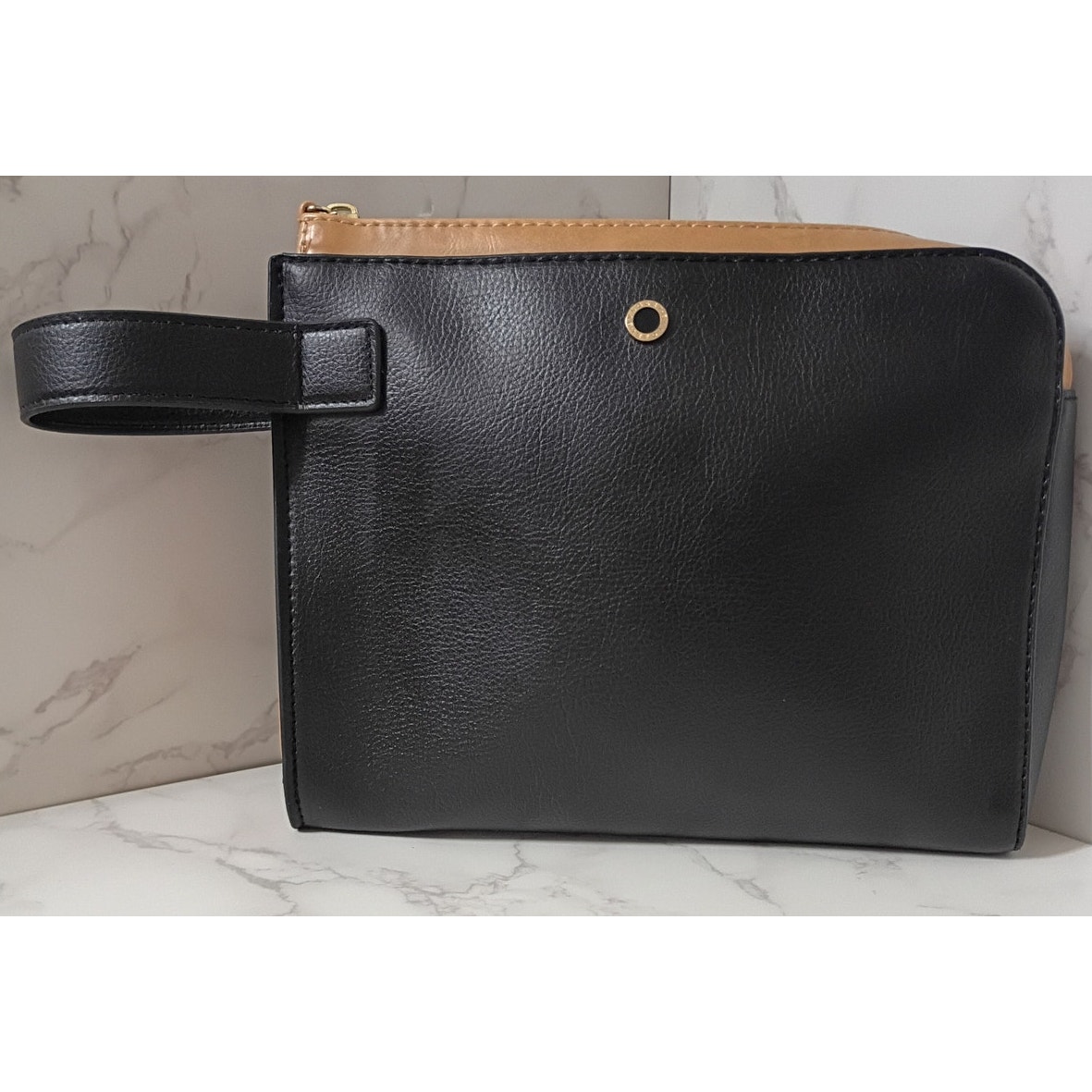 Bvlgari For Emirates Black Pebbled Leather Zipped Pochette - Nwot